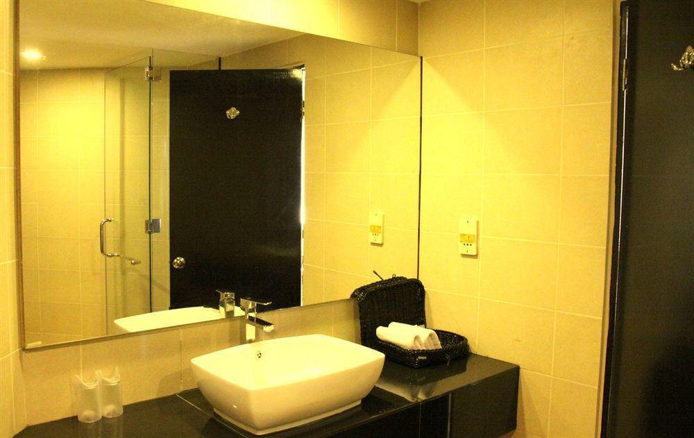 Oyo 89693 Perkasa Hotel Keningau Near Hospital Keningau Екстериор снимка