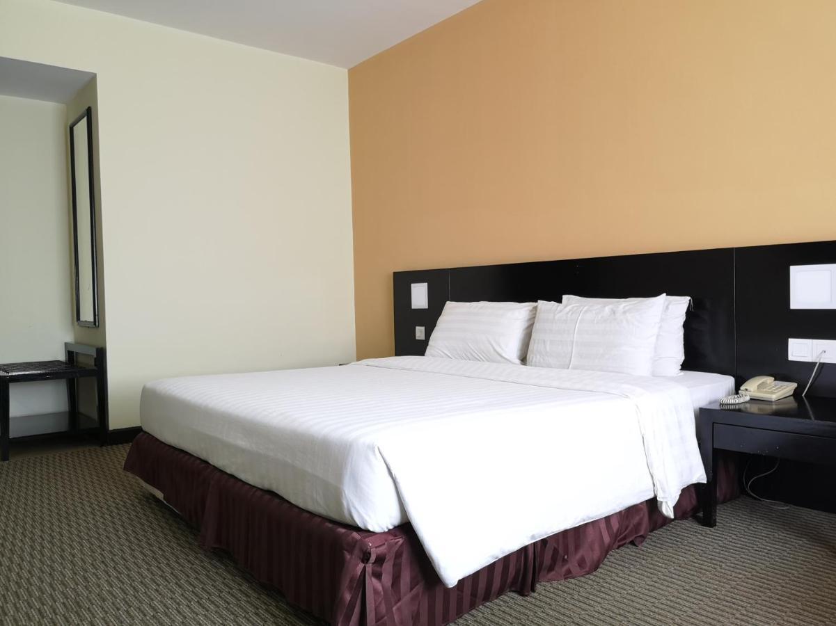Oyo 89693 Perkasa Hotel Keningau Near Hospital Keningau Екстериор снимка